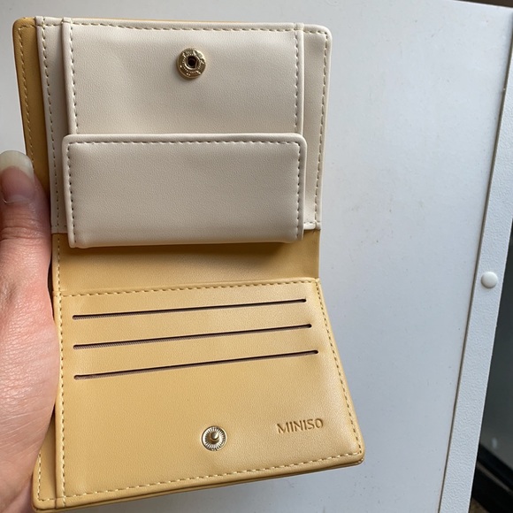 Miniso small wallet - Picture 6 of 6